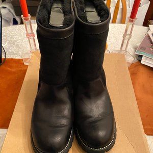 UGG Brooks Boots Style #5381, Black Leather Short and Size 9